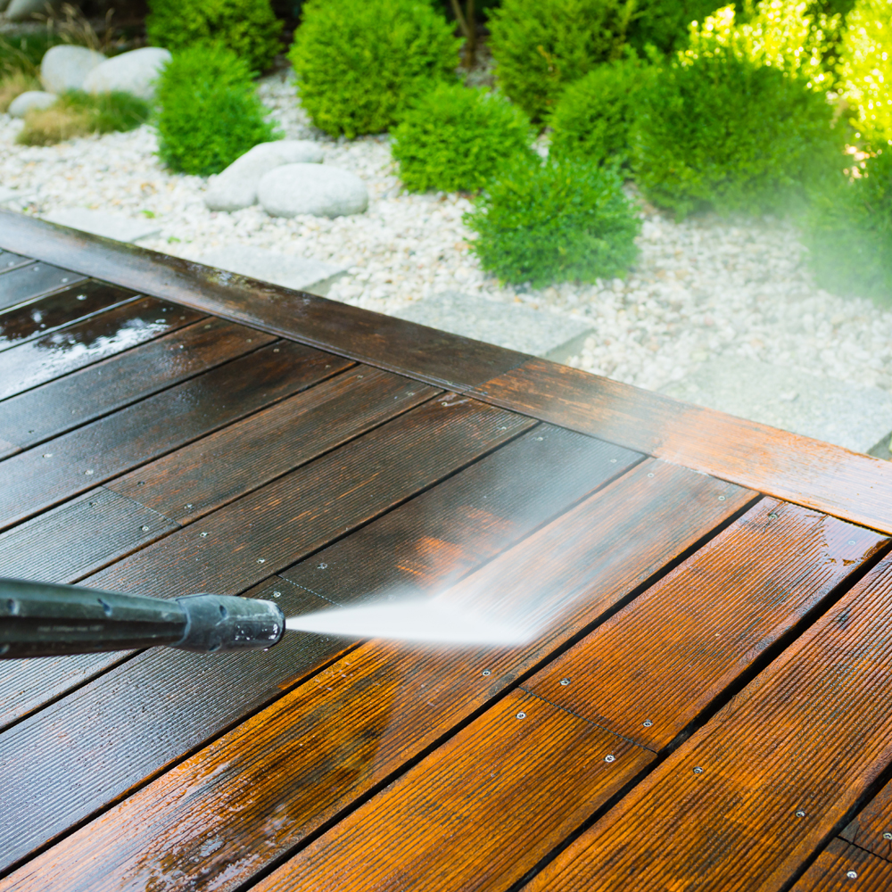 Pressure washing deck